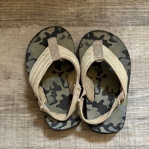 Kids Camo Sandals small 5/6